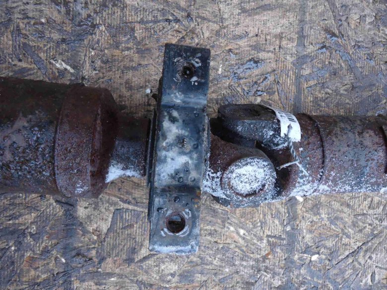 Вал карданный задний