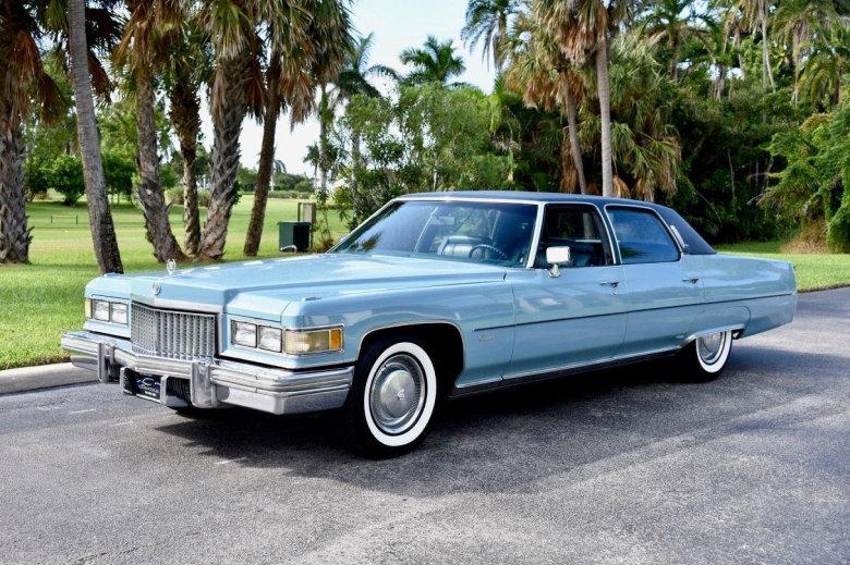 Cadillac fleetwood 1975