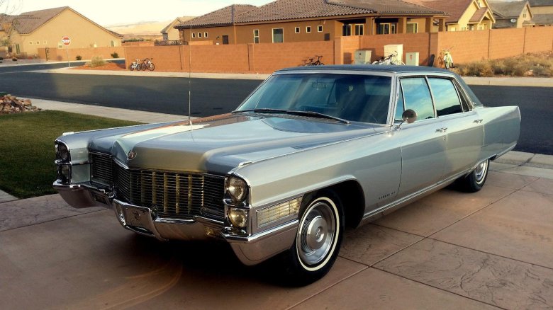 Cadillac fleetwood brougham 1966