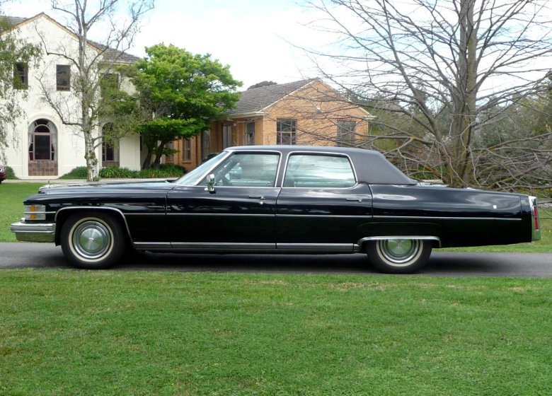 Cadillac fleetwood brougham 1974