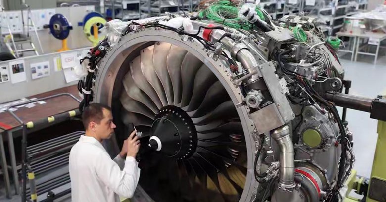 Двигатели самолета