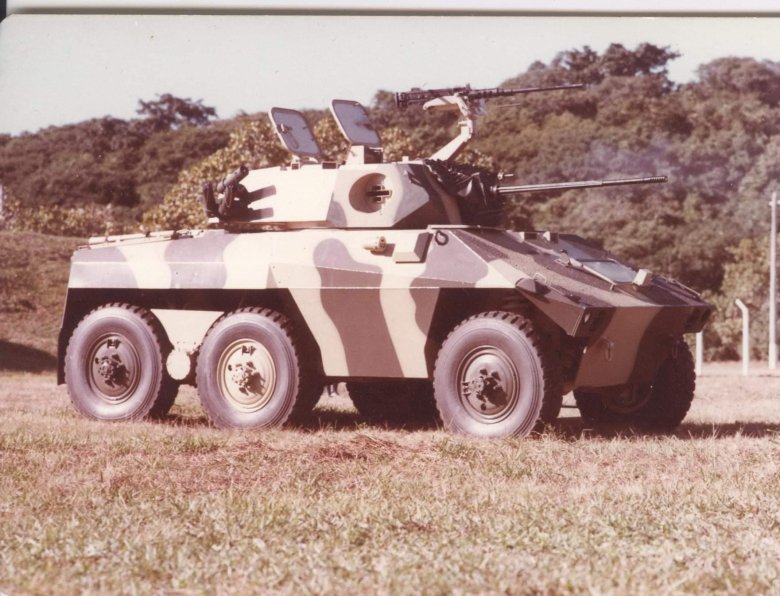 Колесный бронетранспортер