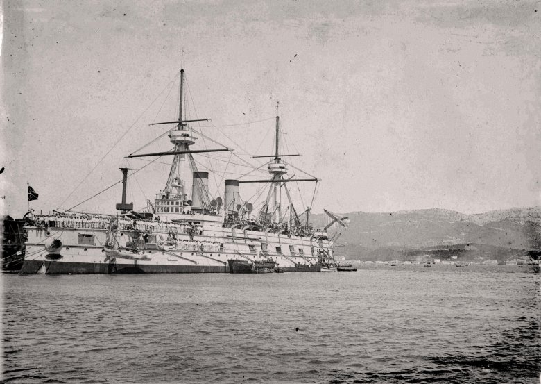 Эскадренный броненосец \ асахи\ .