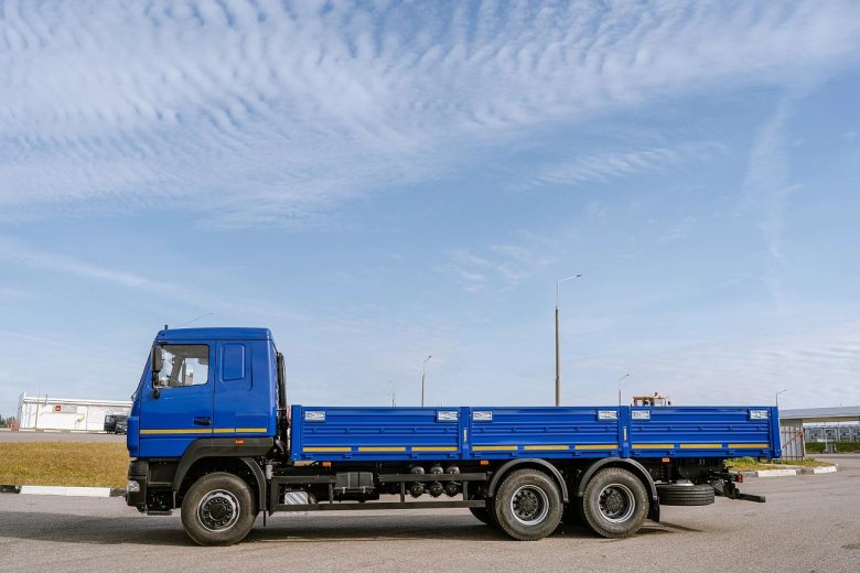 Маз 6312 бортовой с прицепом