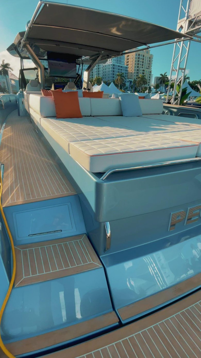 Роскошная яхта