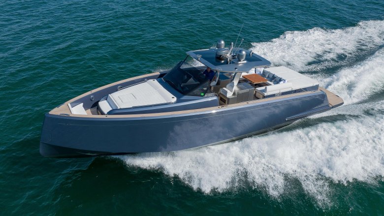 Моторный катер