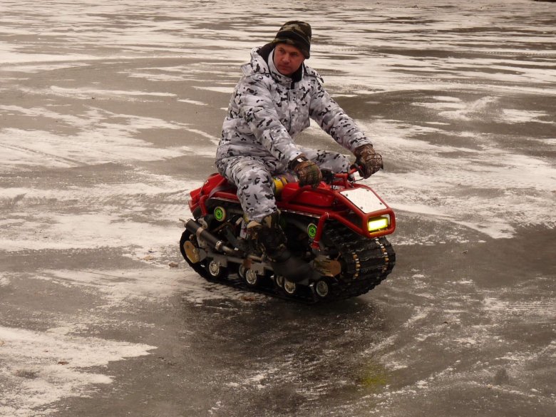 Гусеничный вездеход быстросъёб