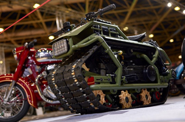 Мотоцикл на гусеницах