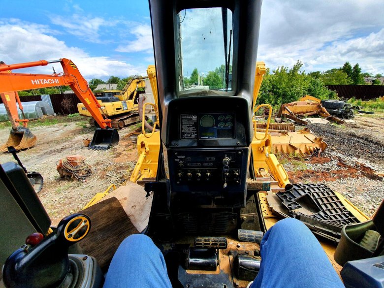 Komatsu 275 бульдозер