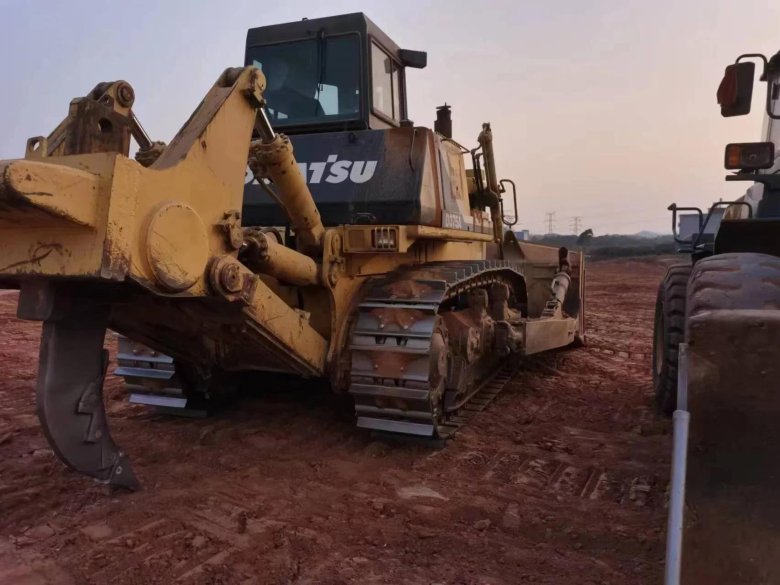 Бульдозер komatsu d475