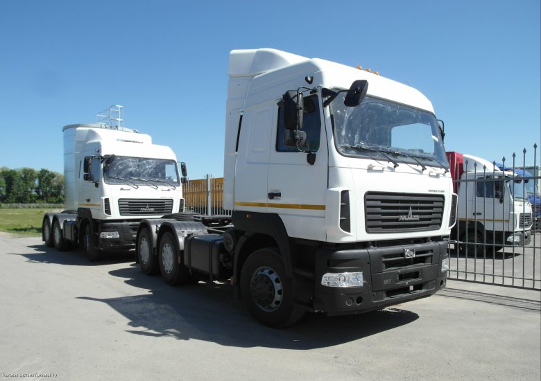 Седельный тягач маз