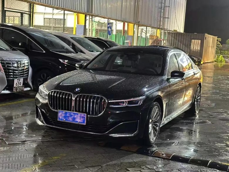 Bmw 7 g12 lci