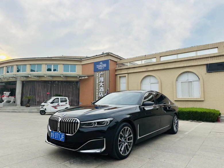 Bmw 7 серия vi
