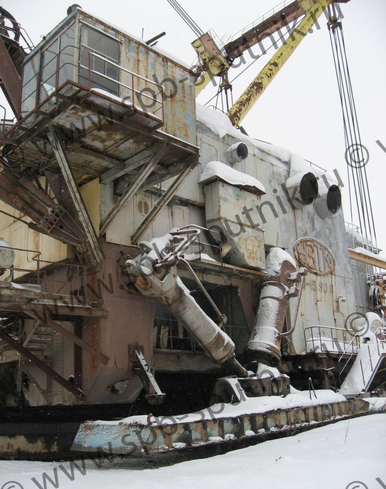 Шагающий экскаватор уралмаш