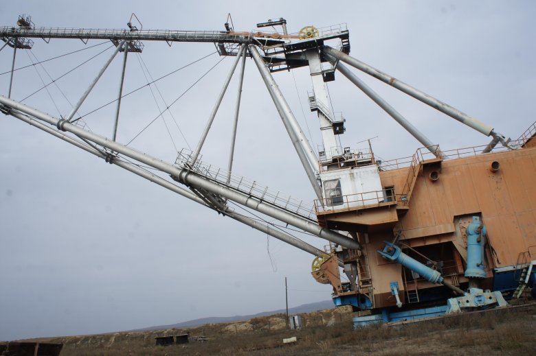 Шагающий экскаватор уралмаш эш-100.125