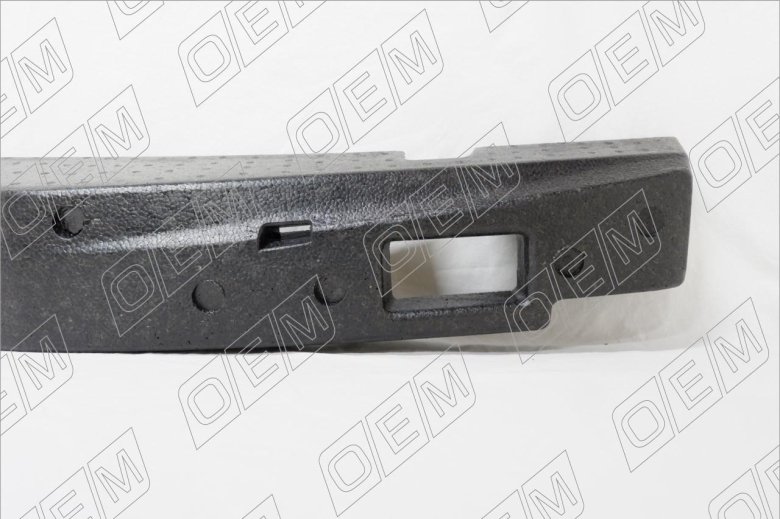 Кронштейн бампера переднего внутренний правый