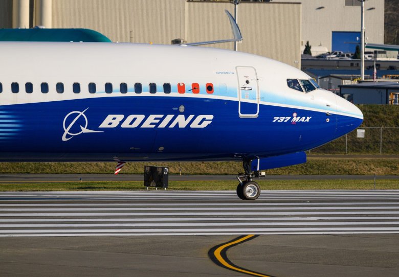 Самолет boeing