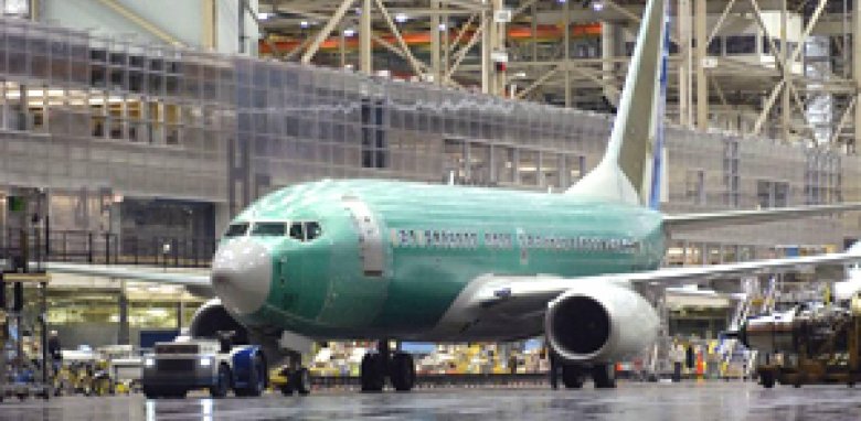 Боинг 737 на заводе