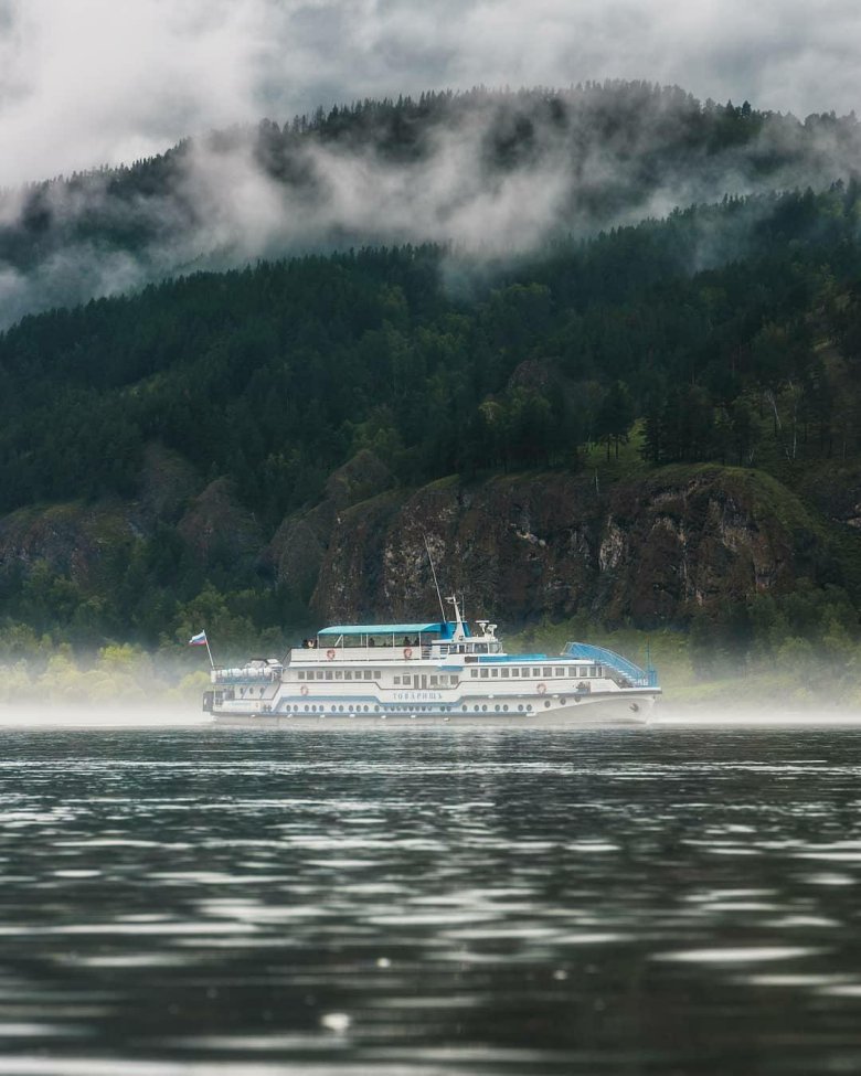 Круиз по енисею