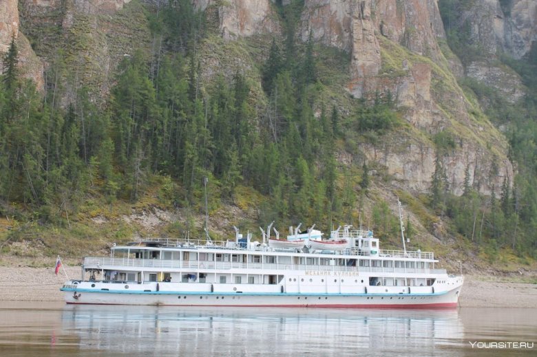 Теплоход михаил светлов якутск ленские столбы