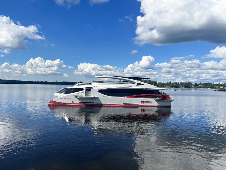 Скоростной катамаран