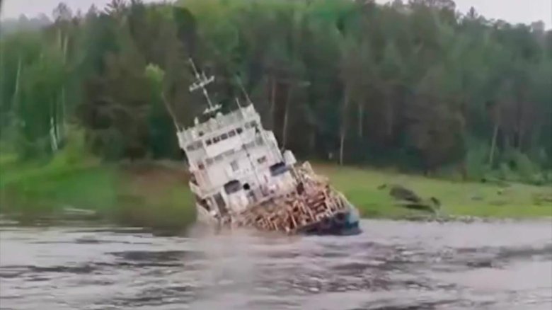 Речной корабль