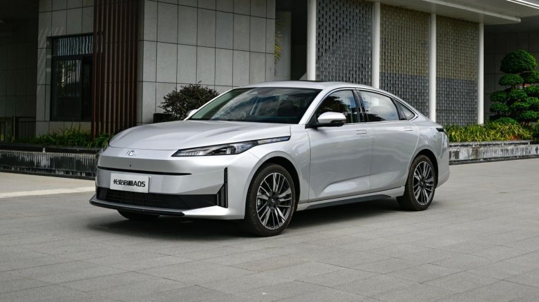 Changan автомобиль