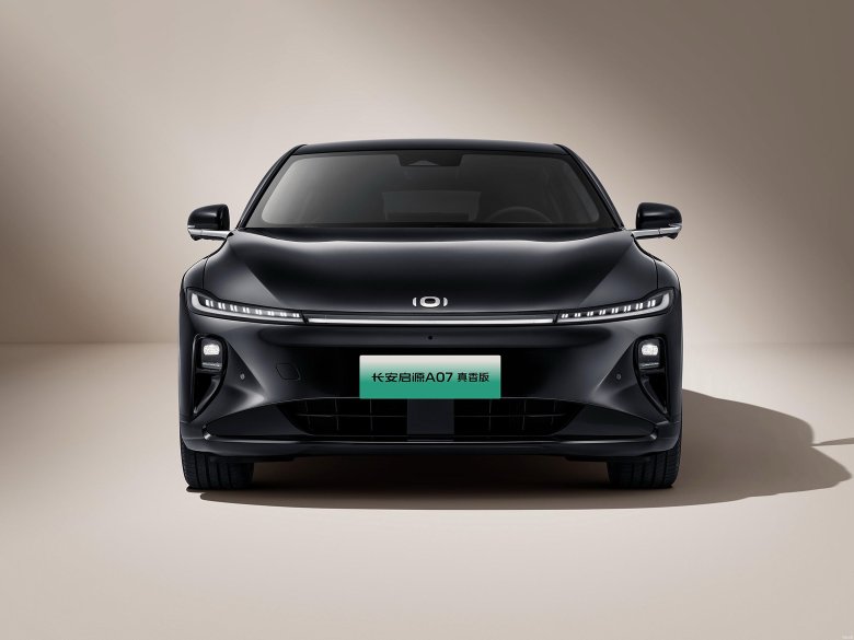 Автомобиль седан