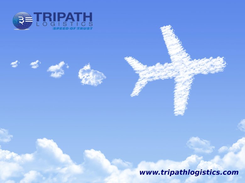 Самолет в небе