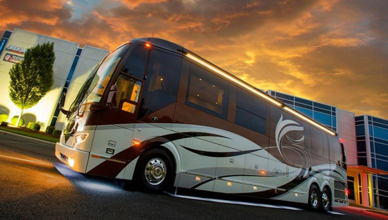 Автодом featherlite vantare platinum plus