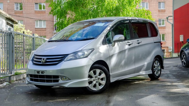 Хонда фрид 2011