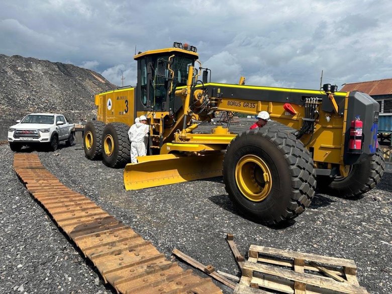 Грейдер дорожный