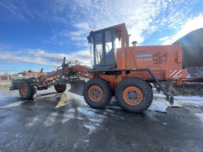 Автогрейдер umg