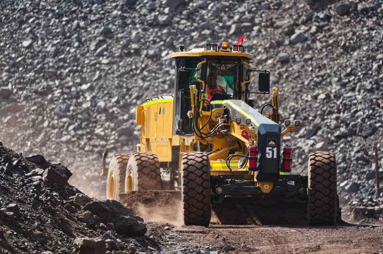 Грейдер катерпиллер