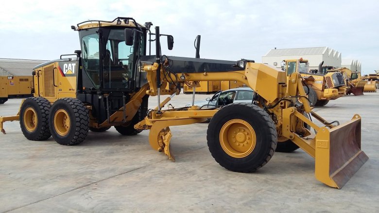 Автогрейдеры среднего типа