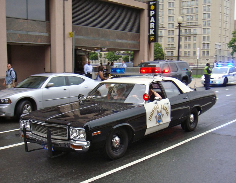 Dodge monaco police highway patrol