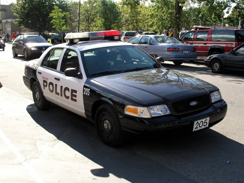 Форд краун виктория калифорния полиция