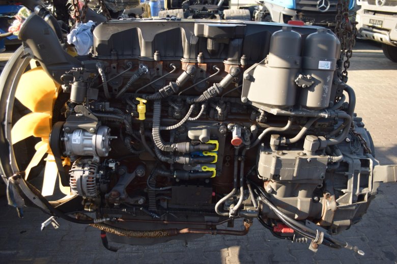 Двигатель в сборе