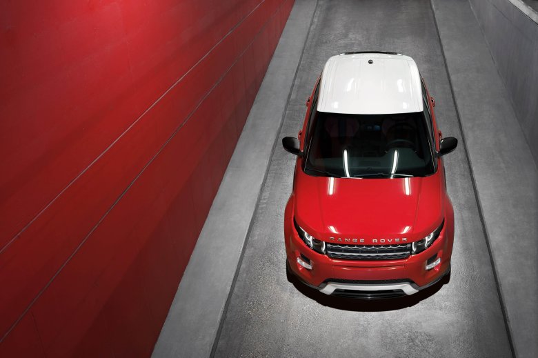 Рендж ровер эвок красный