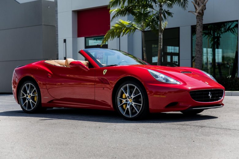 Феррари калифорния 2019