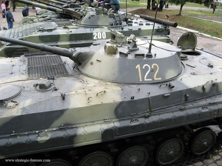 Боевая разведывательная машина брм-1к