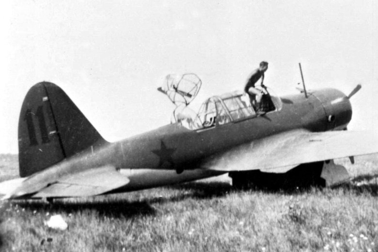 Самолет-бомбардировщик су-2