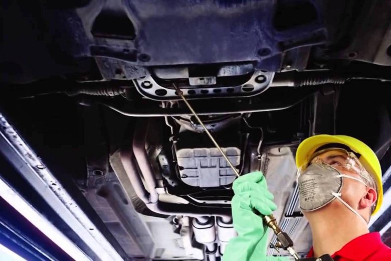 Антикоррозийное покрытие днища автомобиля