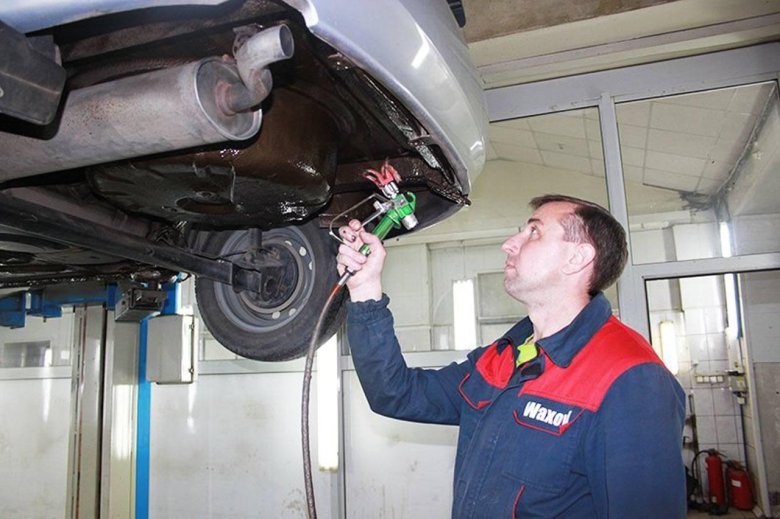 Обработка днища автомобиля от коррозии