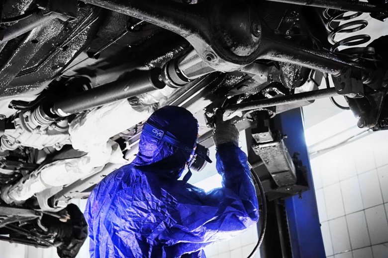 Антикоррозийная обработка днища автомобиля