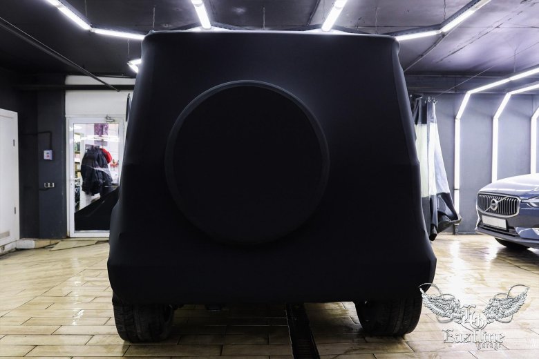 Автомобиль большой