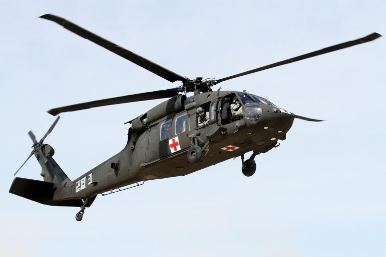 Sikorsky uh-60 black hawk