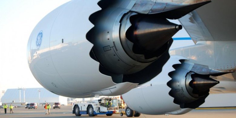 Боинг 747-8 двигатель