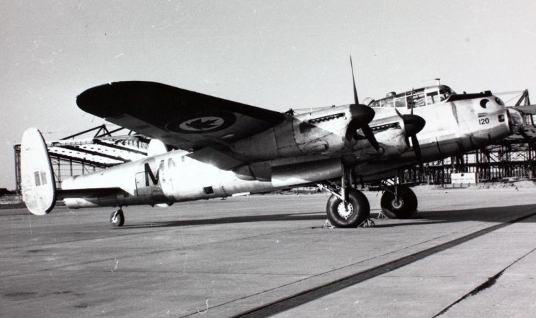 Авро ланкастер