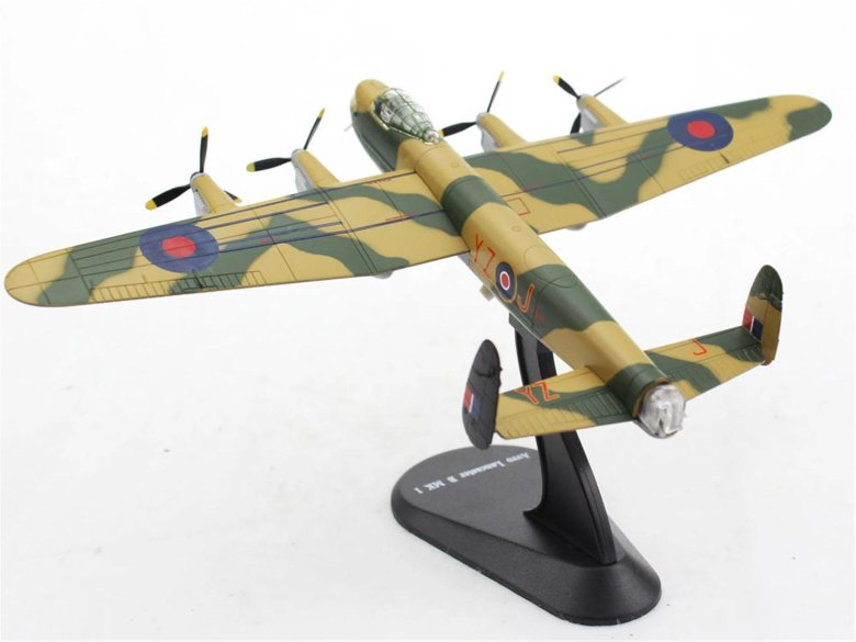 Авро ланкастер бомбардировщик модель